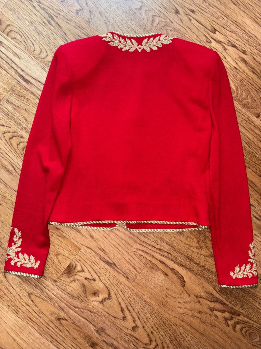 St John Evening Collection Red Santana Knit Sequin Embellished Jacket SIZE 8 - Picture 3 of 3